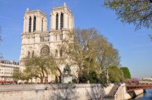 6​ ​museus​ ​e​ ​igrejas​ ​de​ ​paris​ ​para​ ​conhecer​ ​na​ ​primeira​ ​viagem