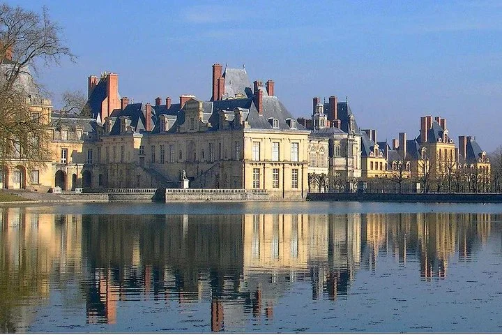 Castelo de Fontainebleau e Vilarejo de Barbizon