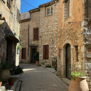 Grasse, Tourettes-sur-Loup, Gourdon
